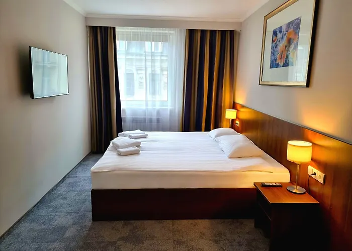 Hit Hotel