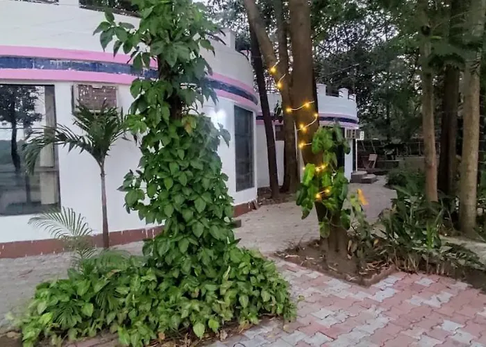 Srushti Farms Resort