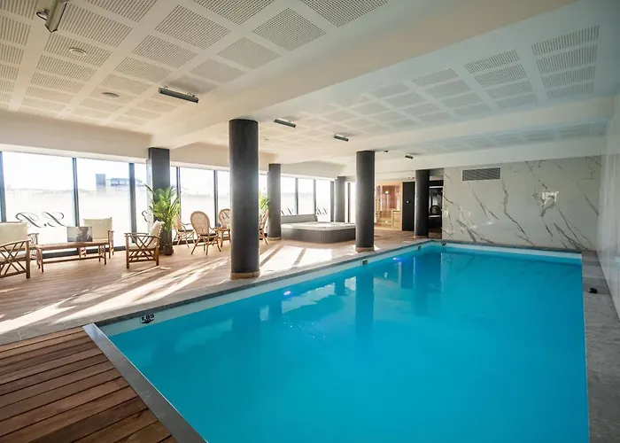 Jacuzzi hotel: Le Barracuda & Spa Avec Spa Offert, Pieds Dans L'Eau, Vue Mer