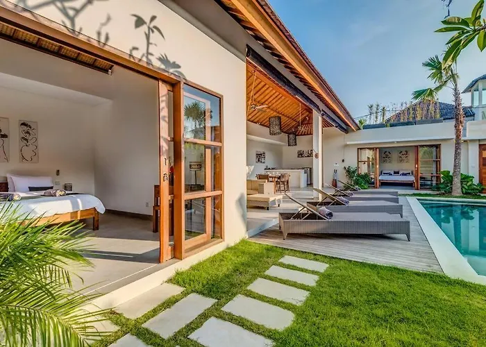 Echo Beach Villa And Apartment