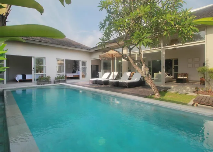 Echo Beach Villa And Apartment