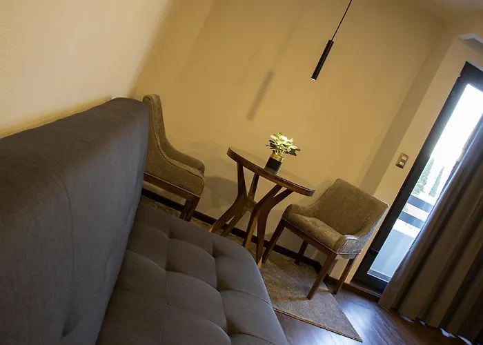Estanza &Suites