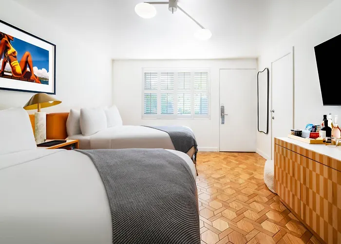 Ping Pong hotel: Short Stories Hotel Near The Grove