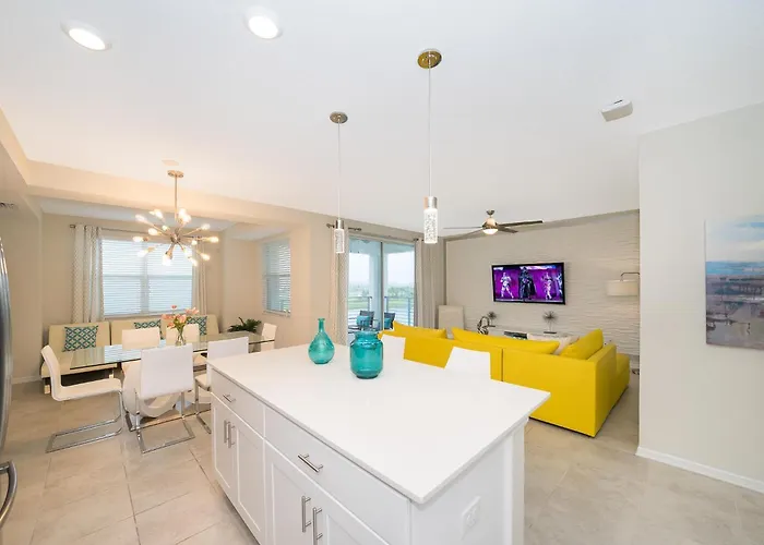 4721-307Tr Storey Lake, Condo 2/2 Lake View