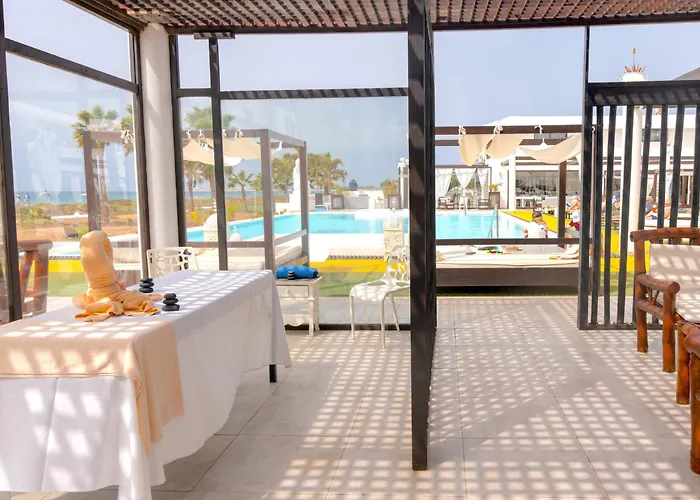 Hotel Livvo Budha Beach