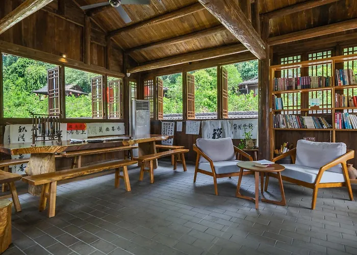 Yangshuo Ancient Garden Boutique Hotel-English Speaking Team&Swimming Pool&Activities Organized&Free Pick Up From Airport Or Ts Over 4 Nights