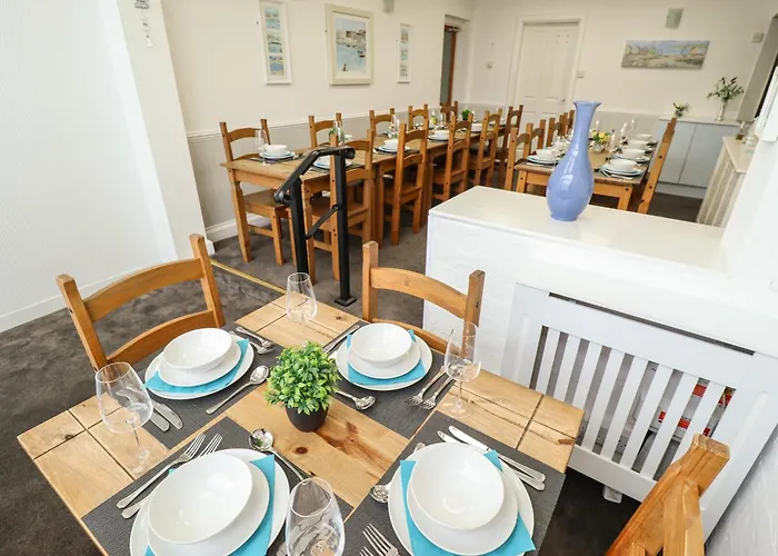Dog friendly hotels Caxton House