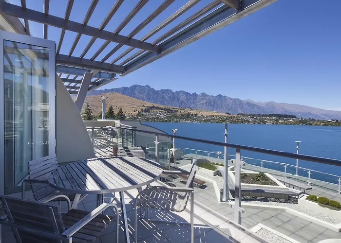 Luxury Lake Suites