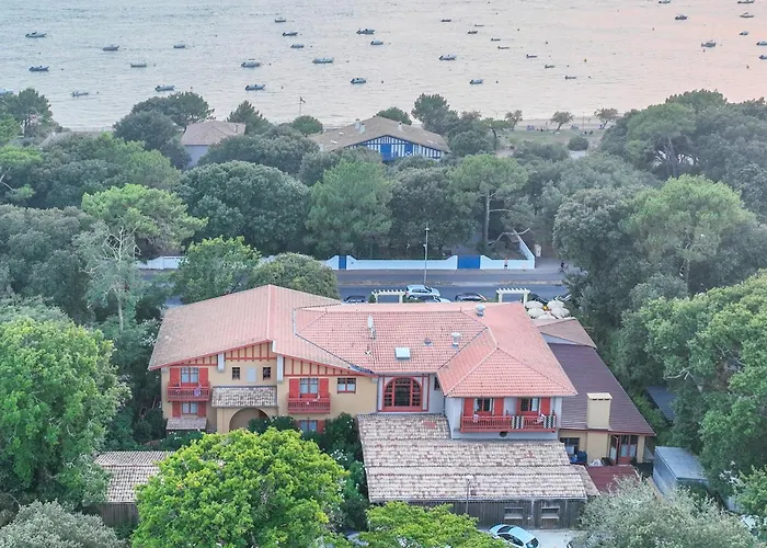 Hôtel avec vue: La Guitoune