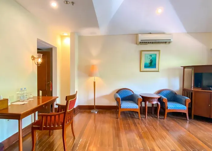 Lorin Solo Hotel