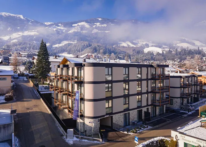 Zentrales Hotel: Zillertal Suites Fügen by ALPS RESORTS
