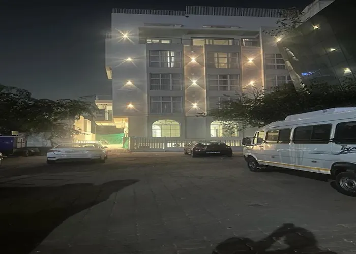 Airport Hotel: Jaipur Hotel Saaj Mansion