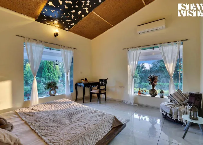 Vacation rental: Stayvista'S The River Villa - Pet-Friendly Riverside Villa With Lawn & Bonfire