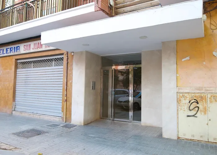 Hotel cerca del colegio: Playa Rosa Valencia