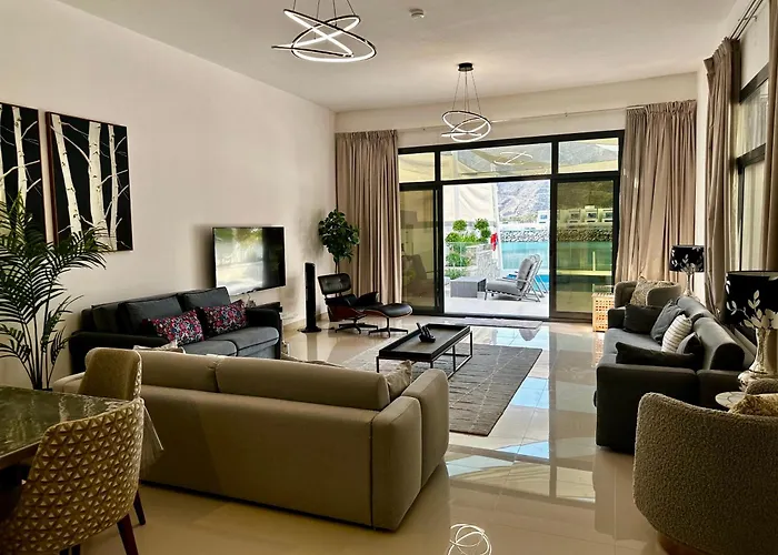 Al Dana Sea View Villa
