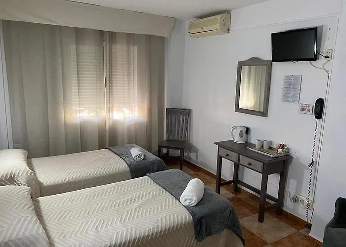 Hotel: Hostal Virgen Del Rocio II
