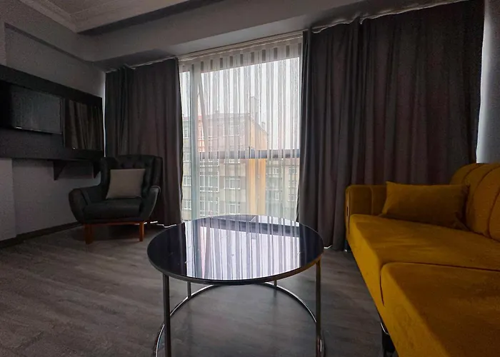 4 star hotel: Liza Suit Hotel