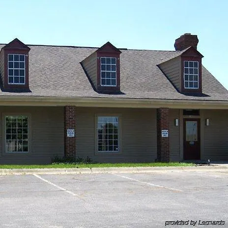 Motel: Budget Inn Toledo/Maumee