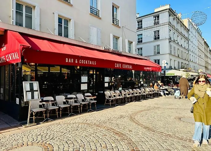 Magnifique Tour Eiffel / Rue Cler