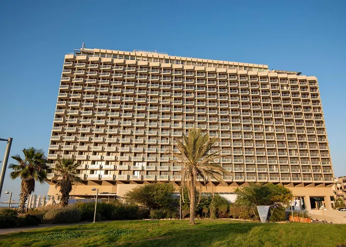 Central hotel: Hilton Tel Aviv Hotel