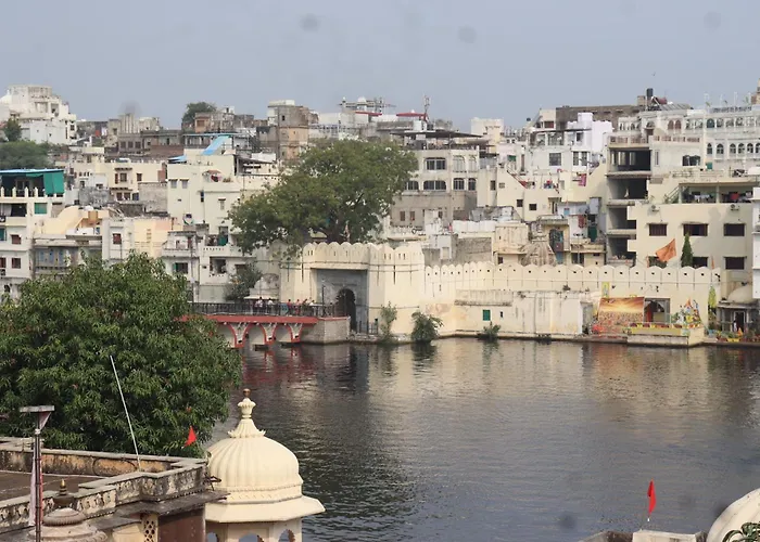 Guest house: Shiv Palace