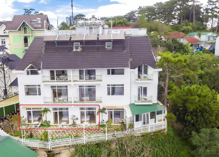 Pet Friendly hotel: Lacami Dalat Hotel