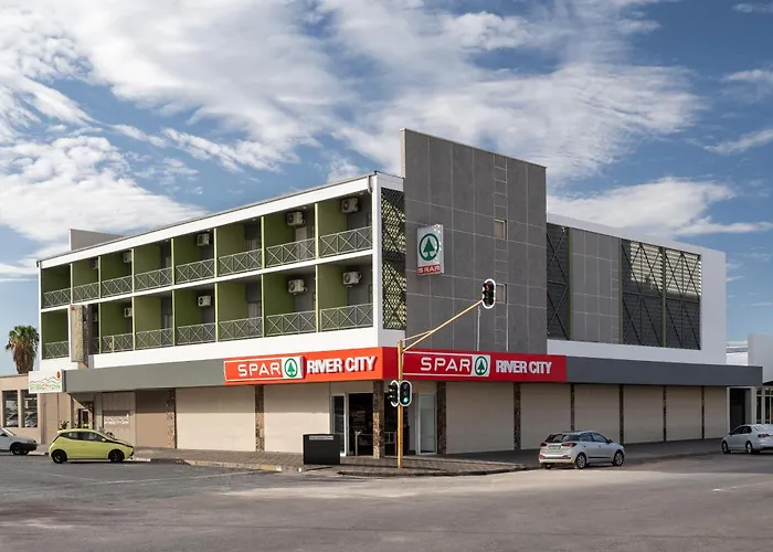 Golf hotel: River City Inn