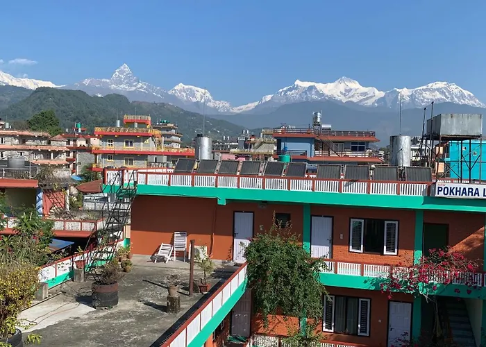 Romantic hotel: New Pokhara Lodge - Pokhara Lakeside