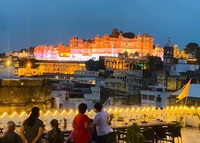 Luxury hotel only: Kotra Haveli A Boutique Hotel By Lake Pichola