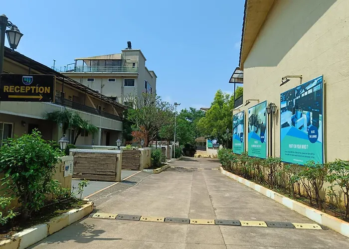 Misty Meadows, Lonavala