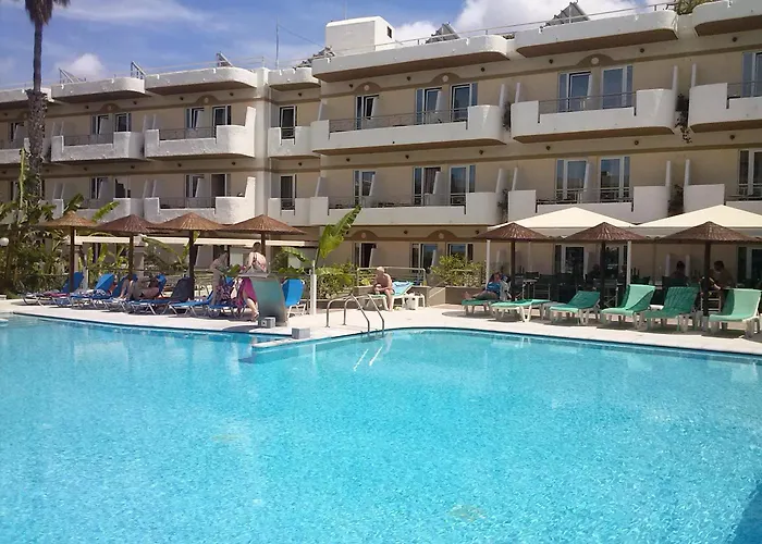 3 sterren hotel: Astron Hotel