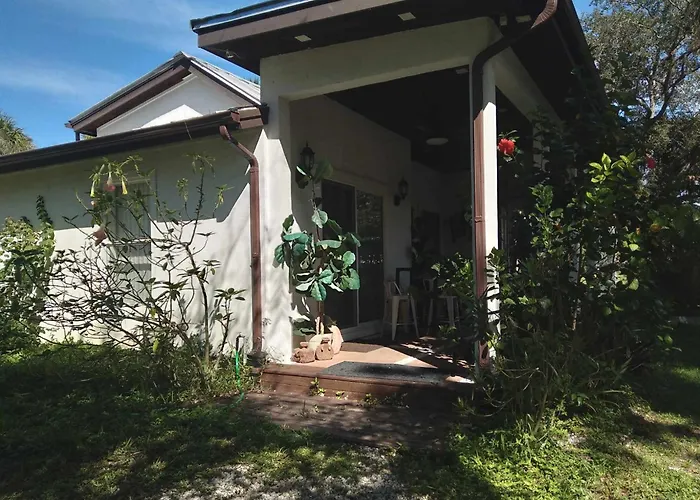 Hotel near College: Naples' Hidden Gem