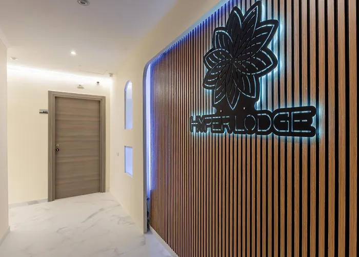 Hyper Lodge Termini