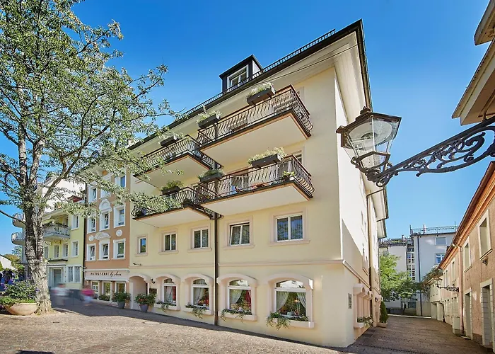 Central hotel: Hotel Beek By Anna