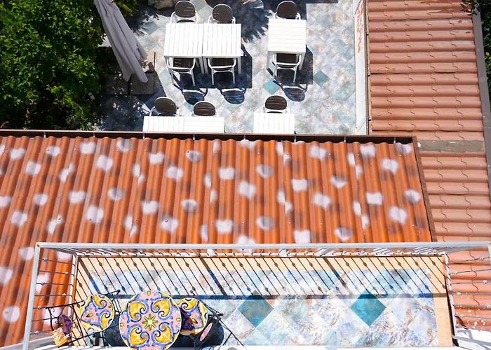 Hotel vicino al College: Praja vecchia