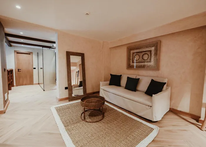 Zentrales Hotel: Lost Seaside Hotel