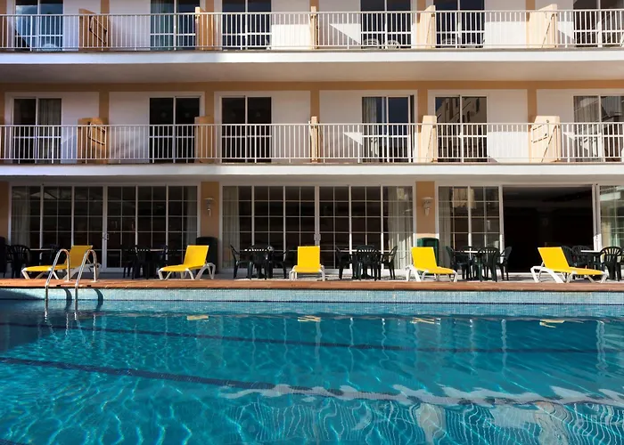 Luxury hotel only: Hotel Riutort