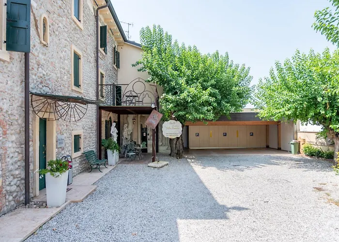Madonna Villa Baietta