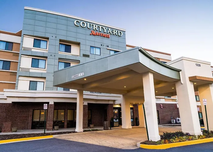 Cheap hotel: Courtyard Largo Medical Center Drive