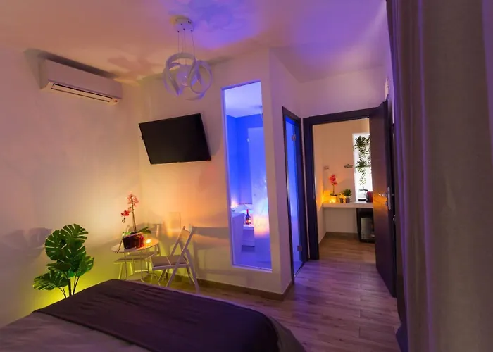  Etnea 208 Luxury Jacuzzi Suite Catania