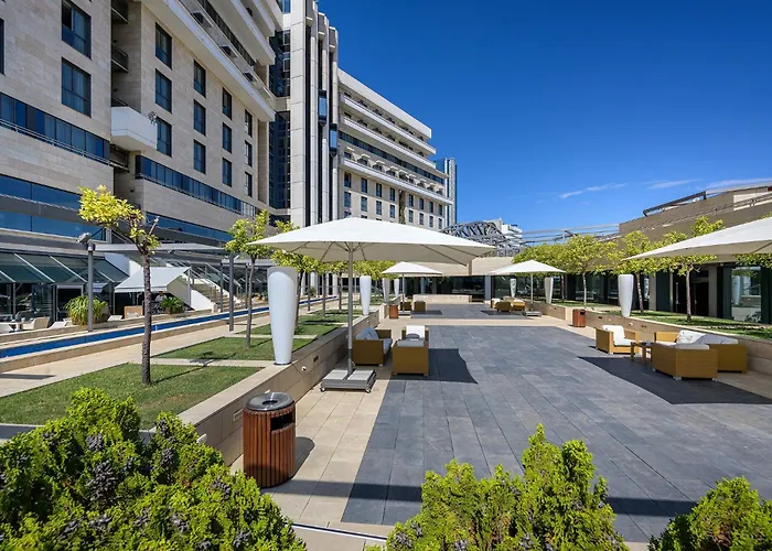 Hotel con piscina: Hotel Nelva