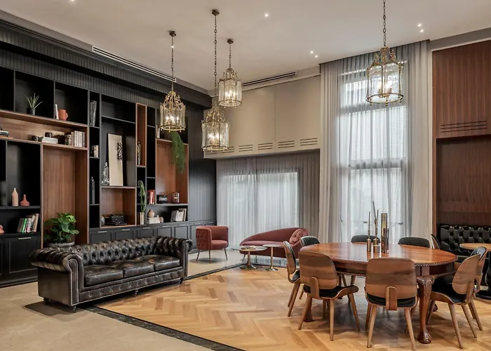 Hotel near College: Jo Shtibel Tel-Aviv