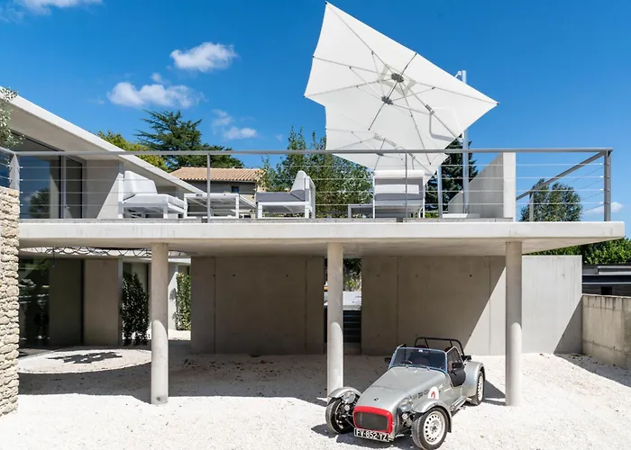Le Pavillon M, Piscine et Spa au pied du château, Petit-Déjeuner inclus, Parking privé