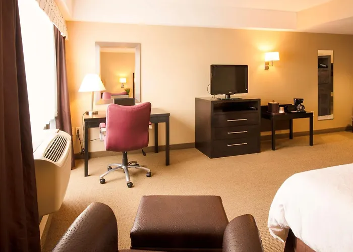 Spa Hotel: Hampton Inn & Suites Boston Crosstown Center