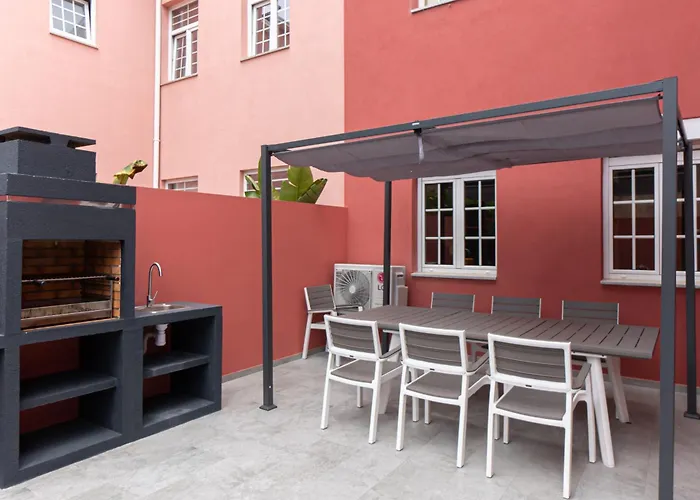 Casa de vacaciones: Best House Center - With Garage