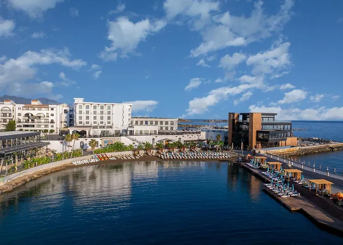 Hotel met zwembad: Les Ambassadeurs Hotel Casino&Marina
