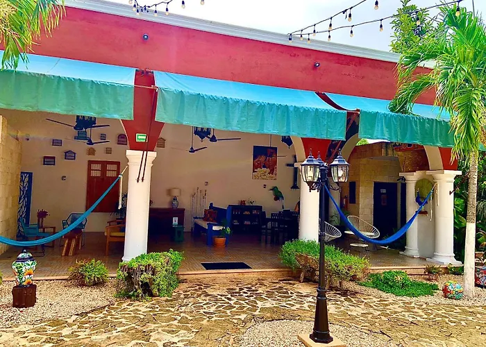 Hotel con piscina: Real Haciendas