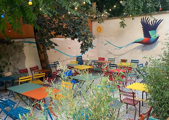 Lodge: Yasi Hostel