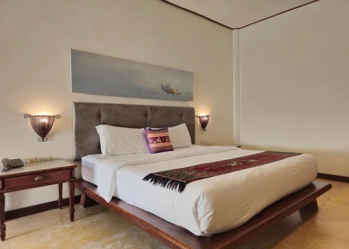 Baan Panwa Resort