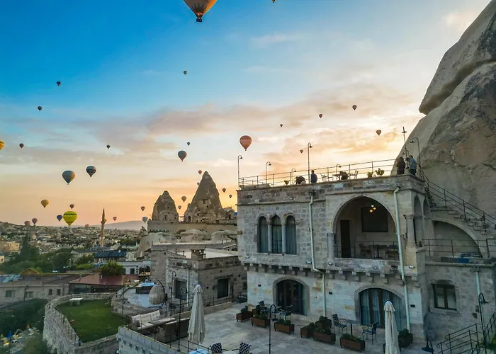 Central hotel: Cappadocia Secret Hill Cave Suites